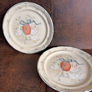 2 Vintage International China Marmalade Stoneware Dinner Plates 10.75” 8868